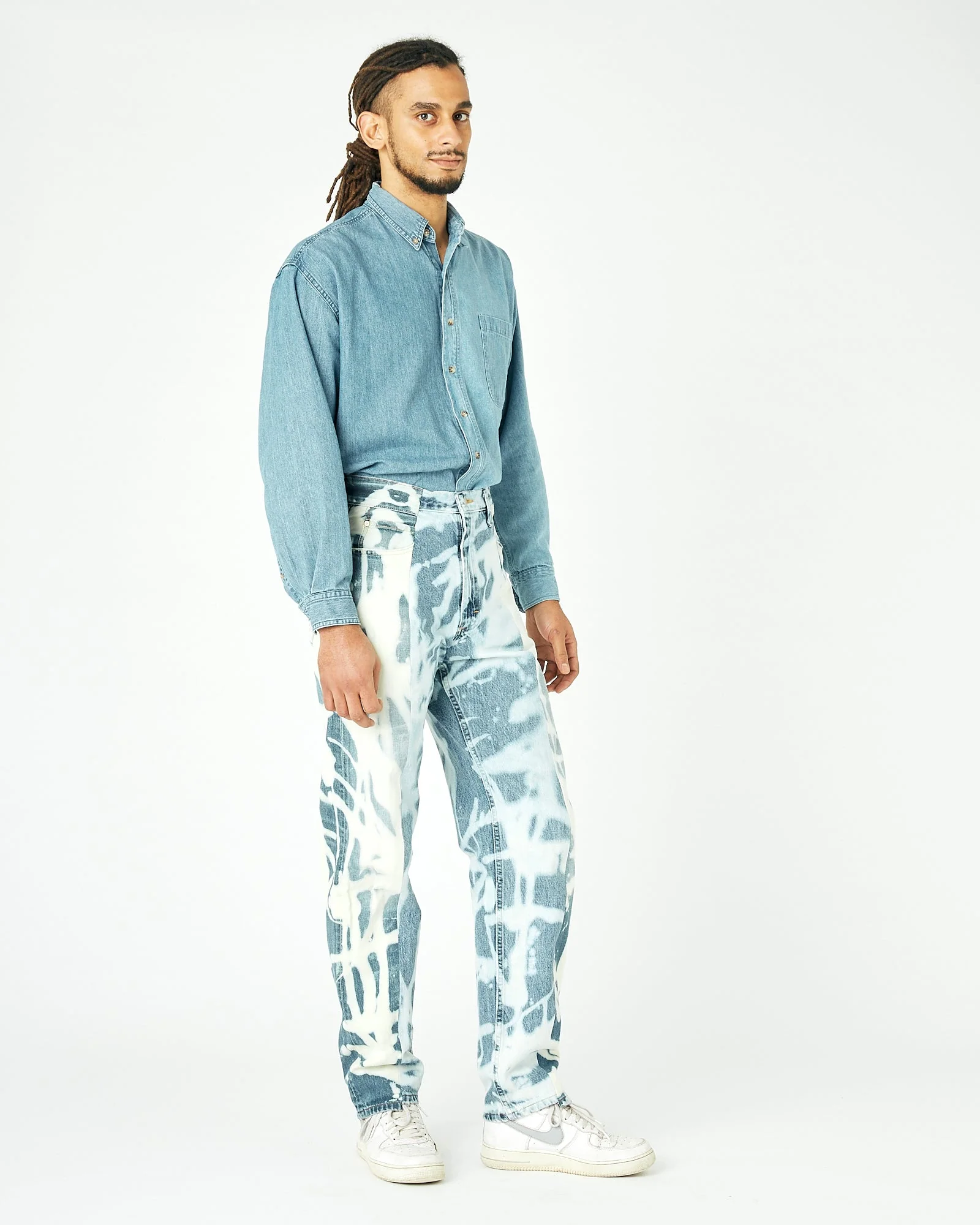 Men's Garcon Jean Bleach Mid Light Blue - Image 4